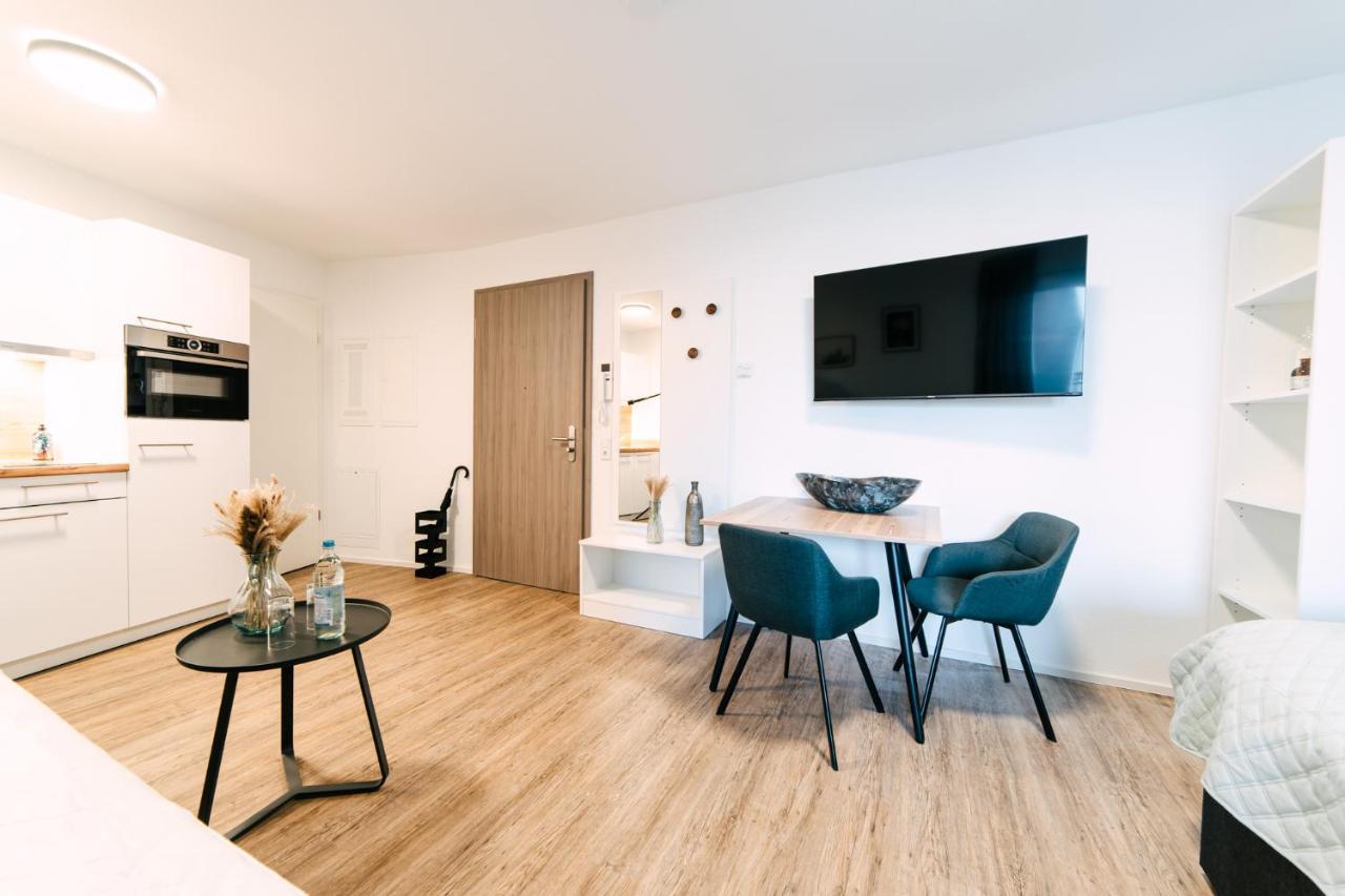 Zentrahome - Zentral Outlet Business Smarttv Balkon Metzingen  Luaran gambar