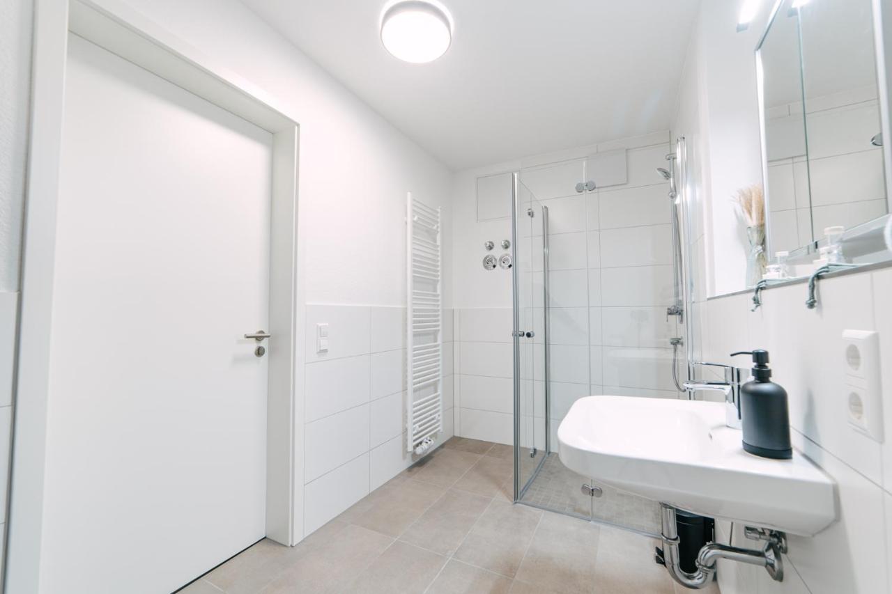 Zentrahome - Zentral Outlet Business Smarttv Balkon Metzingen  Luaran gambar
